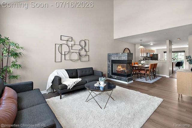 1422 Raliegh Place, Troy, MI 48084