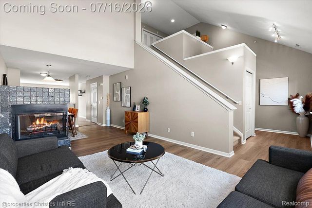 1422 Raliegh Place, Troy, MI 48084