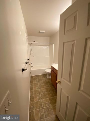 61 QUEEN AVE, Enola, PA 17025