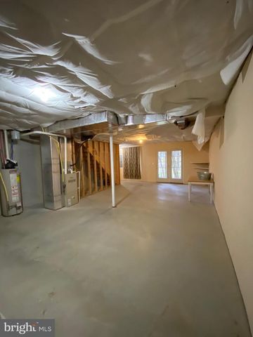 61 QUEEN AVE, Enola, PA 17025