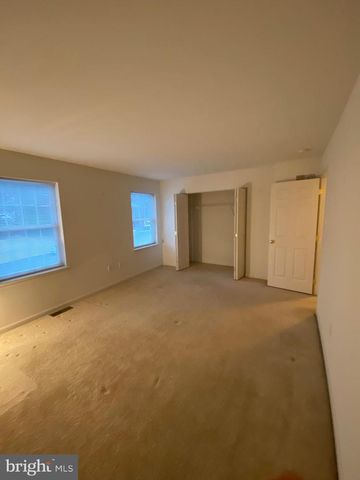 61 QUEEN AVE, Enola, PA 17025