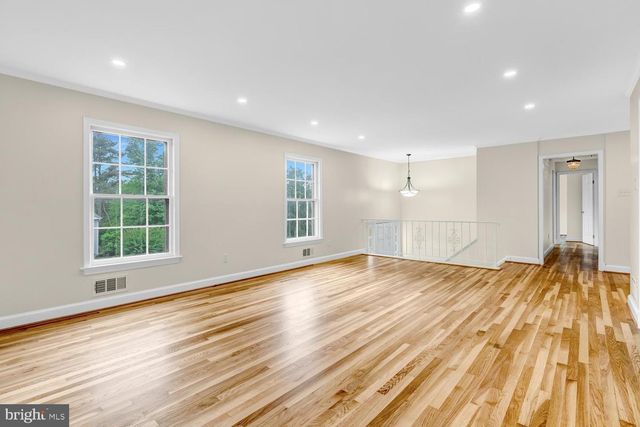 2108 WILKINSON PL, Alexandria, VA 22306