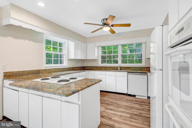 2108 WILKINSON PL, Alexandria, VA 22306
