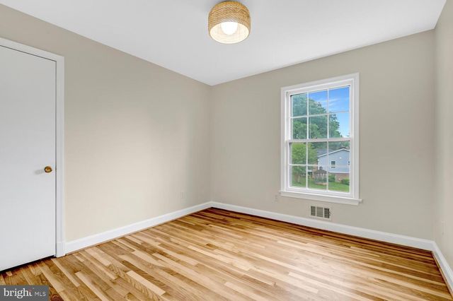 2108 WILKINSON PL, Alexandria, VA 22306