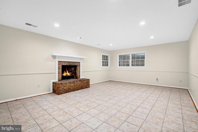 2108 WILKINSON PL, Alexandria, VA 22306