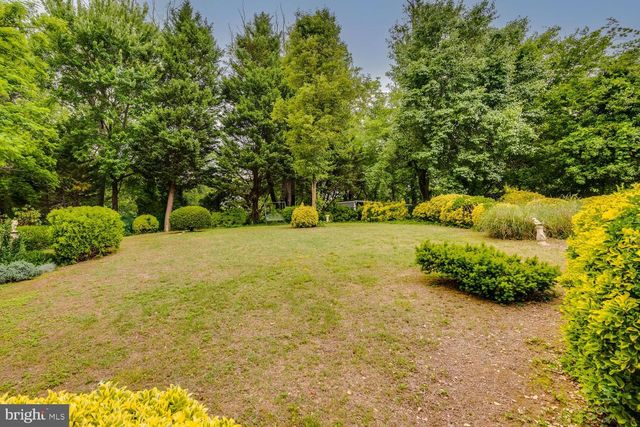 2108 WILKINSON PL, Alexandria, VA 22306