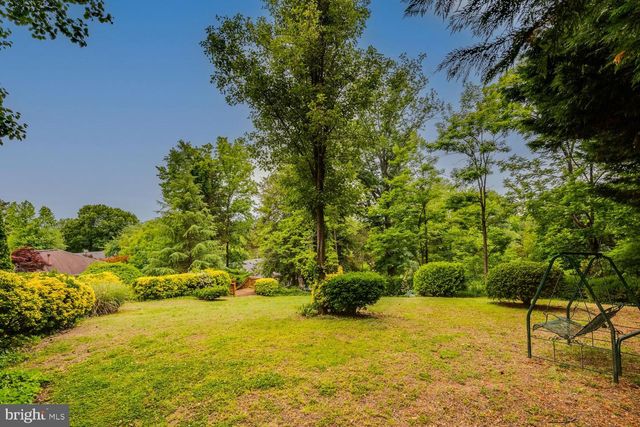 2108 WILKINSON PL, Alexandria, VA 22306