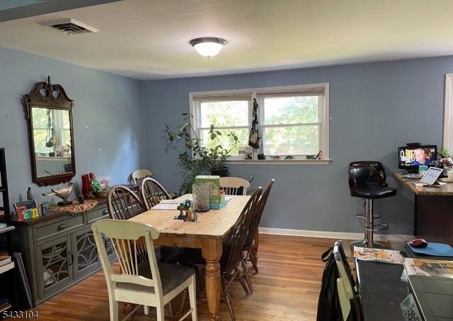 10 Falcon Ct, Livingston Twp., NJ 07039