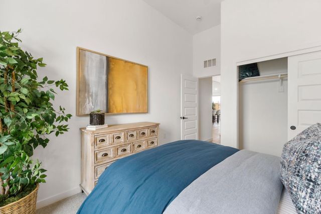 7312 Peach Grove Lane, Bakersfield, CA 93313