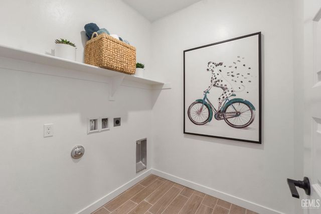 7312 Peach Grove Lane, Bakersfield, CA 93313