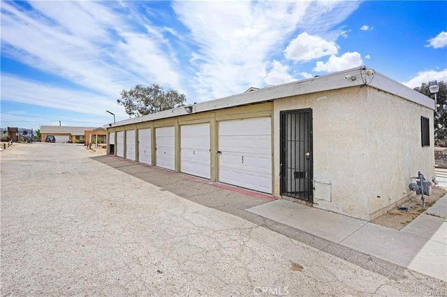 17802 Quantico, Apple Valley, CA 92307