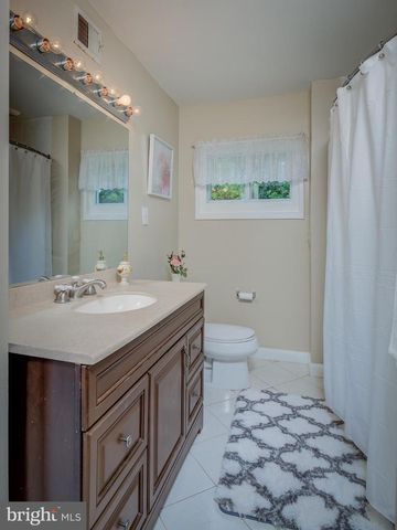 10626 ASHBY PL, Fairfax, VA 22030