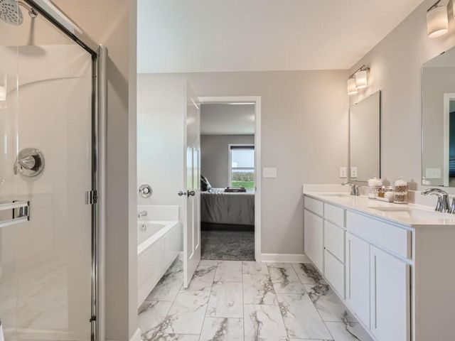 5189 Windlass Drive, Woodbury, MN 55129