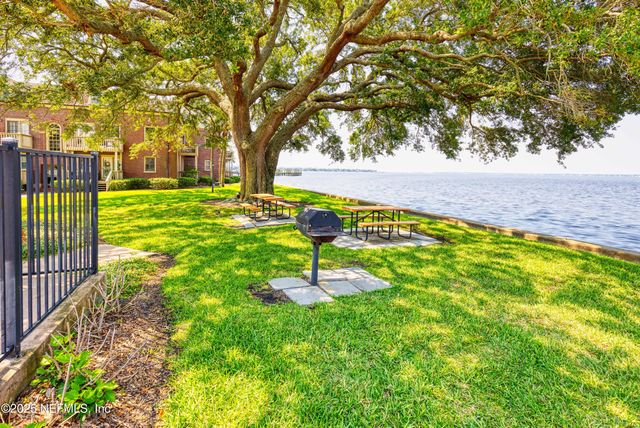 1528 PALM Avenue, Jacksonville, FL 32207