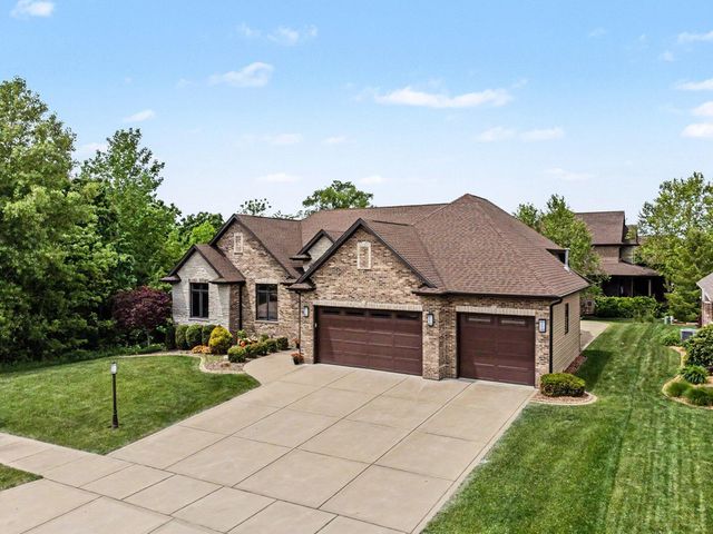 7234 Fawn Valley Drive, Schererville, IN 46375