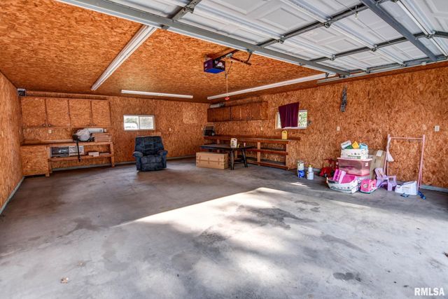 1553 S Shumway Street, Taylorville, IL 62568