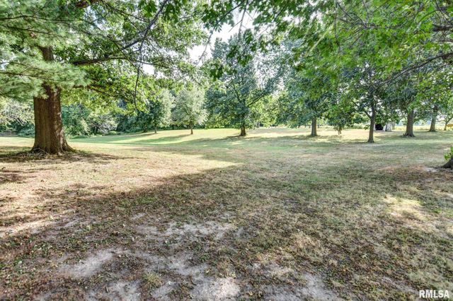 1553 S Shumway Street, Taylorville, IL 62568