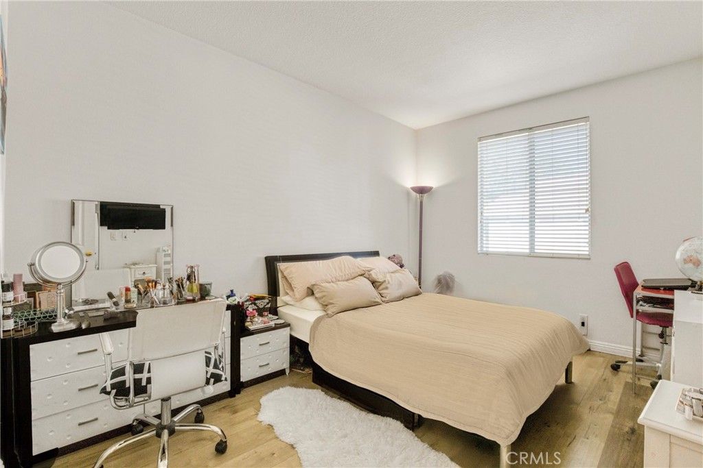 Image 14 of property listing at 22754 Little Fall Court, Saugus, CA 91350