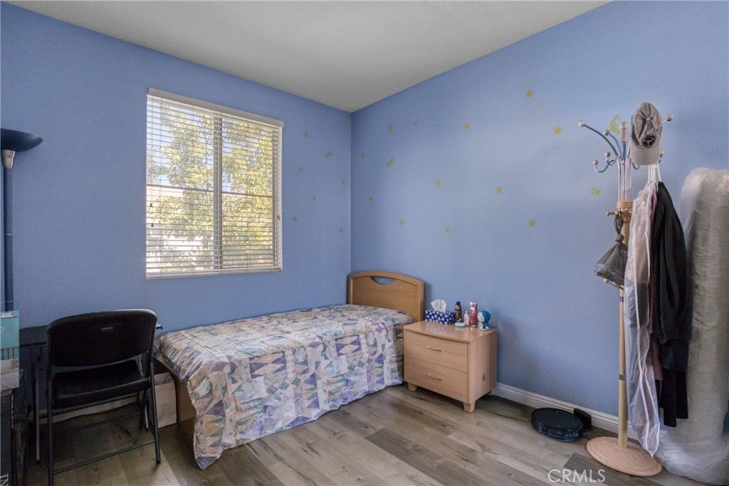 Image 15 of property listing at 22754 Little Fall Court, Saugus, CA 91350