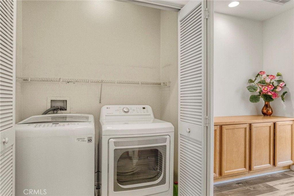 Image 17 of property listing at 22754 Little Fall Court, Saugus, CA 91350