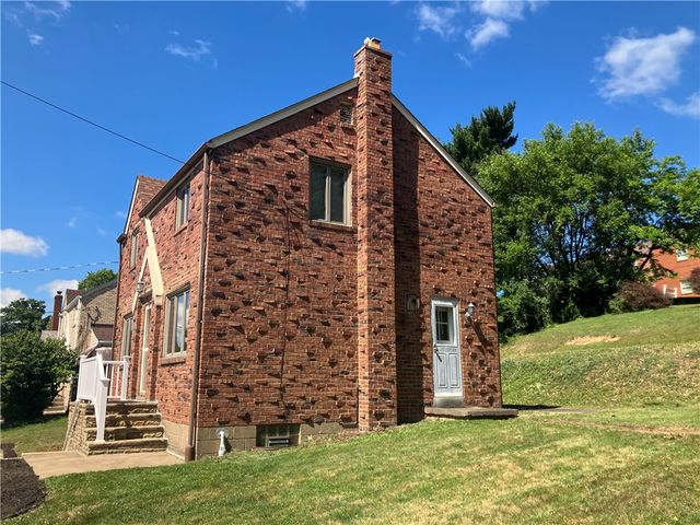 1041 Dallett Rd, Whitehall, PA 15227