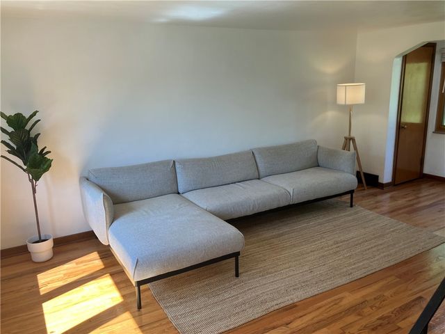 1041 Dallett Rd, Whitehall, PA 15227