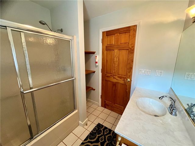 417 Victory Highway, West Greenwich, RI 02817