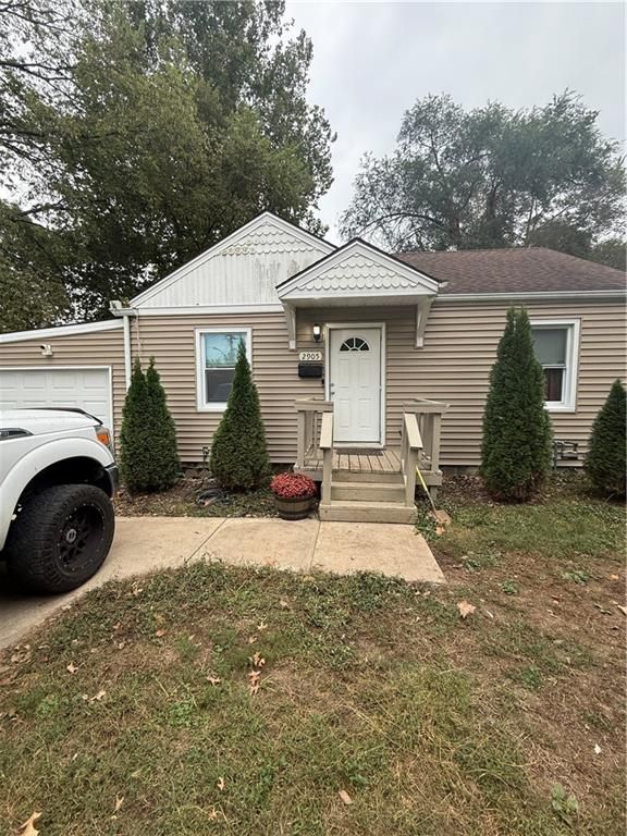 2905 E Sheley Road, Independence, MO 64052