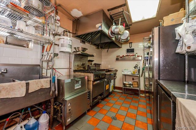 2918 Bruckner Boulevard, Bronx, NY 10465