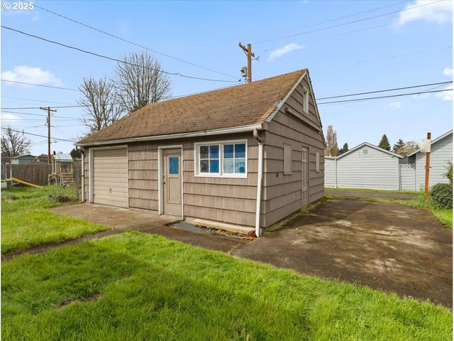 333 22ND Ave, Longview, WA 98632