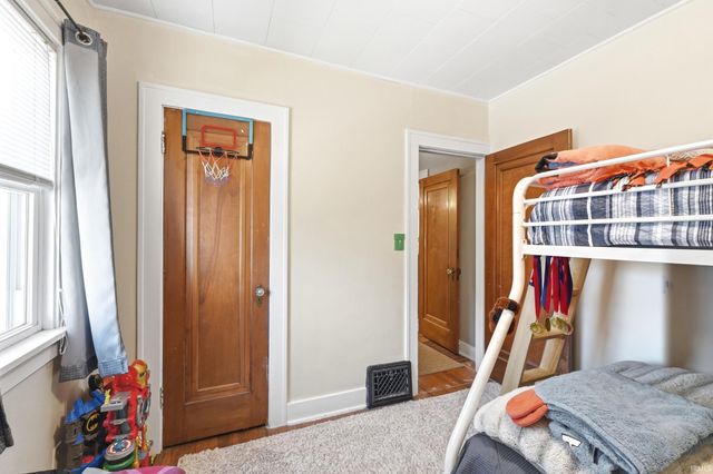 2107 Glenwood Avenue, Fort Wayne, IN 46805