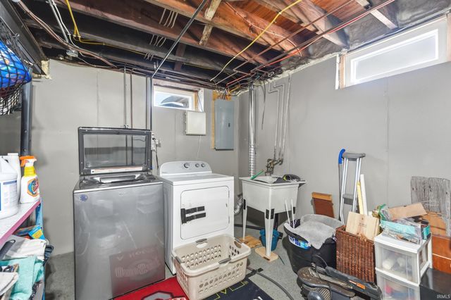 2107 Glenwood Avenue, Fort Wayne, IN 46805