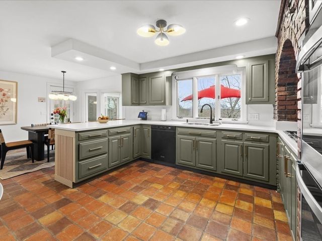 102 Spring Lane, Canton, MA 02021