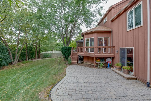 950 DUNHAM Drive, West Chicago, IL 60185