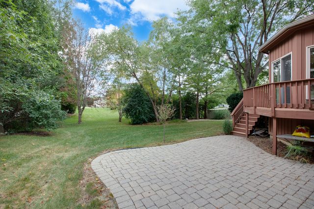 950 DUNHAM Drive, West Chicago, IL 60185