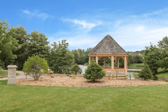 950 DUNHAM Drive, West Chicago, IL 60185