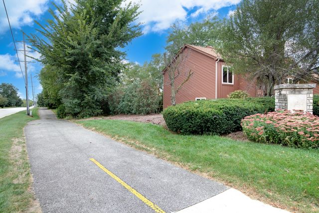 950 DUNHAM Drive, West Chicago, IL 60185