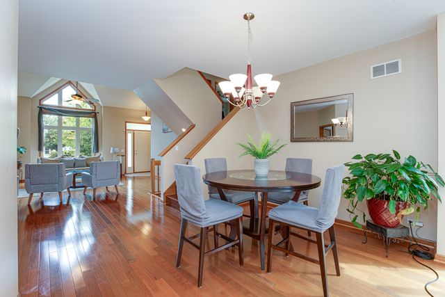950 DUNHAM Drive, West Chicago, IL 60185