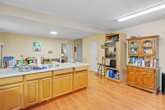 1762 E Boy Scout Road, Hixson, TN 37343