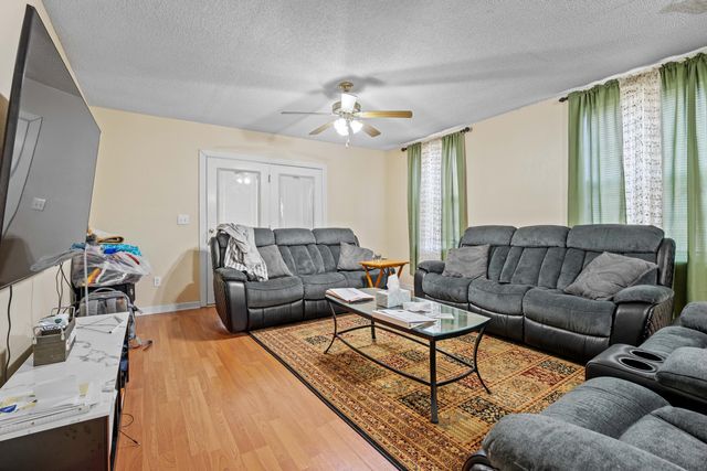 1762 E Boy Scout Road, Hixson, TN 37343