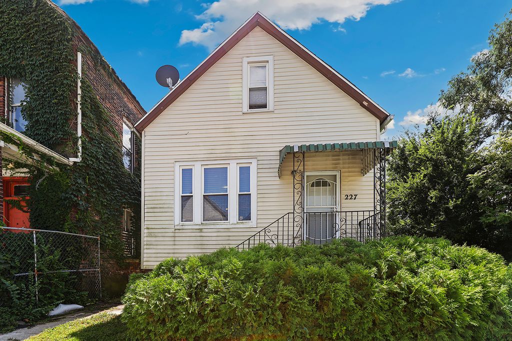 227 154th Place, Calumet City, IL 60409 — exterior