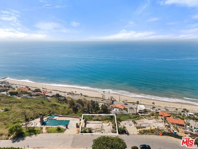 17624 Tramonto Drive, Pacific Palisades, CA 90272