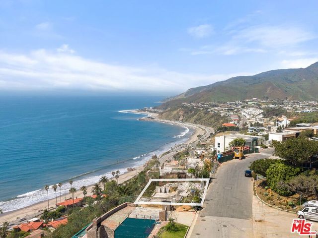 17624 Tramonto Drive, Pacific Palisades, CA 90272