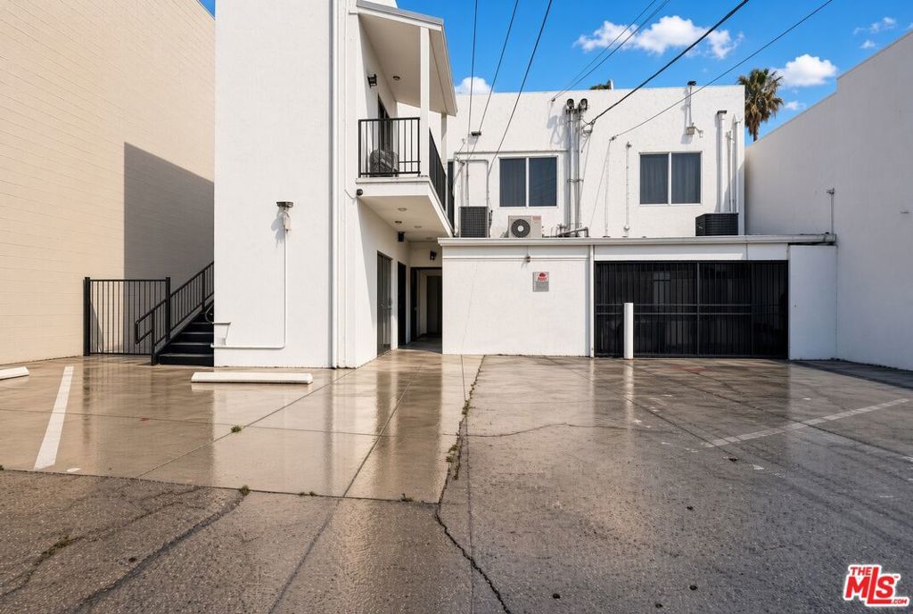 355 N N Fairfax Avenue, Los Angeles, CA 90036 — photo 4