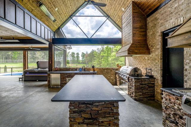 2064 Lasea Rd, Spring Hill, TN 37174