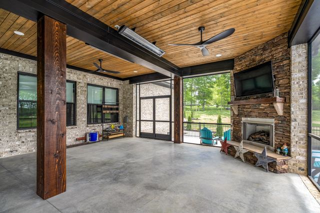 2064 Lasea Rd, Spring Hill, TN 37174