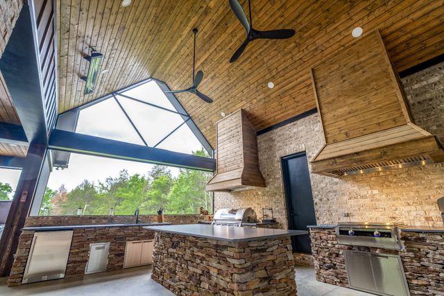 2064 Lasea Rd, Spring Hill, TN 37174