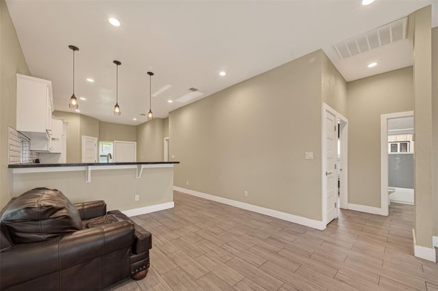 920 Kellogg Street, Houston, TX 77012