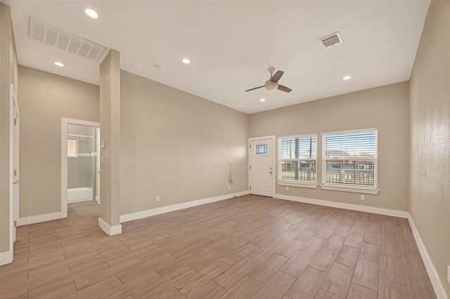 920 Kellogg Street, Houston, TX 77012