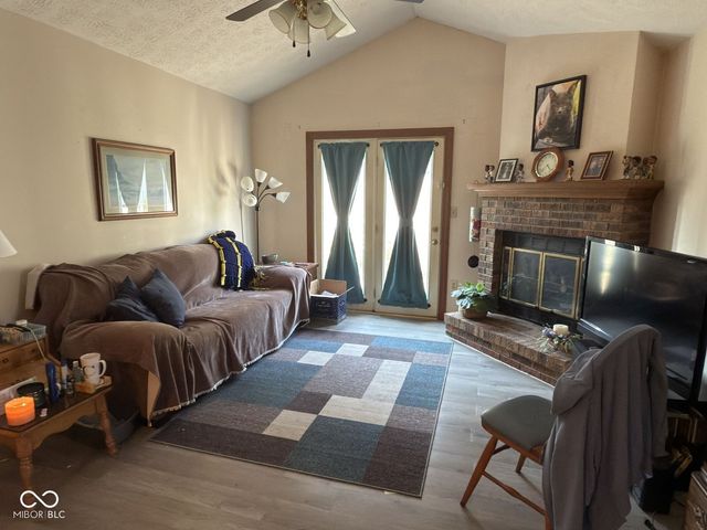 2017 Ticen Court, Beech Grove, IN 46107